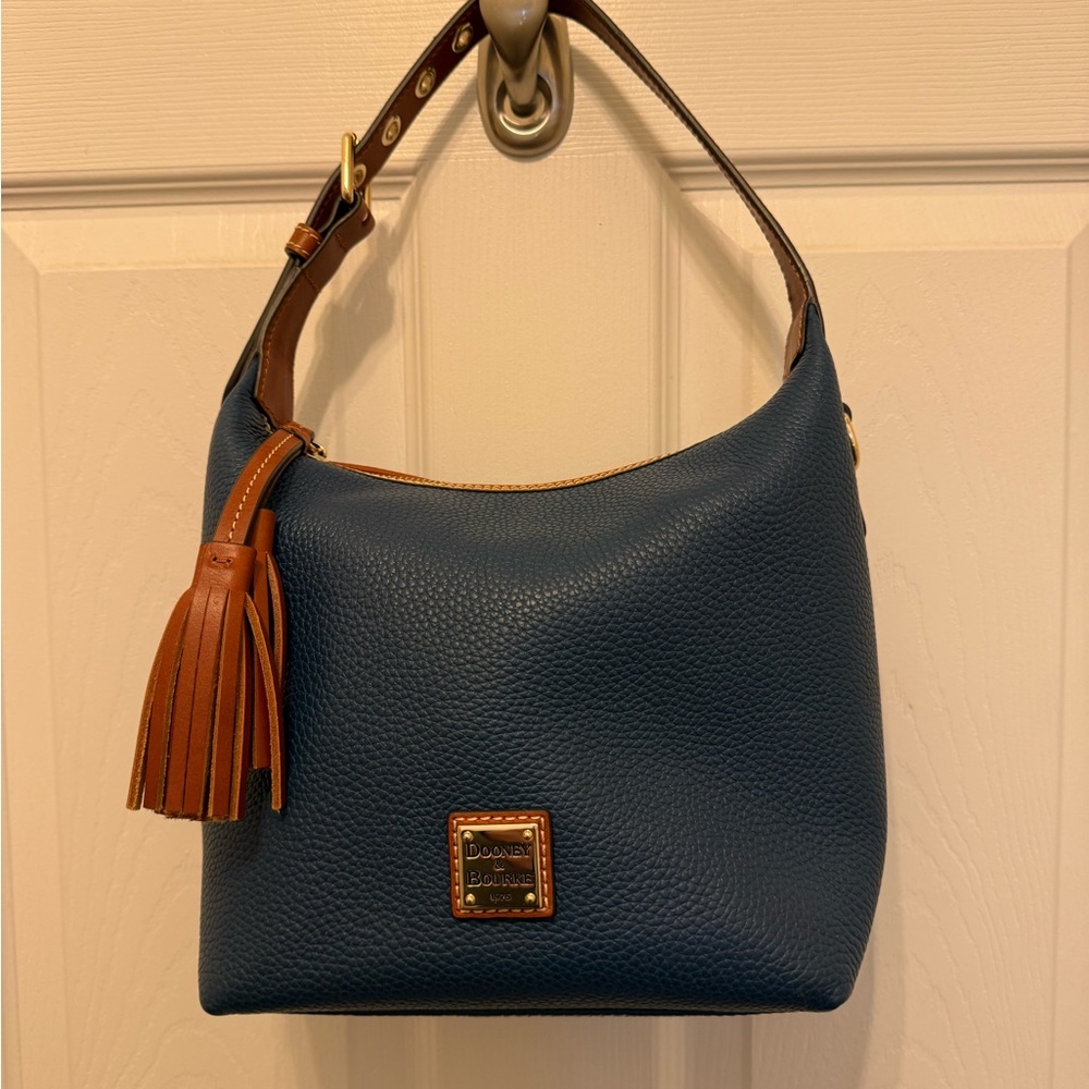 Pebble Grain Paige Crossbody/Color: Jean